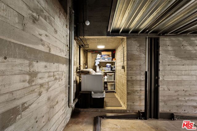 1033 N Vista Street D, West Hollywood, CA 90046