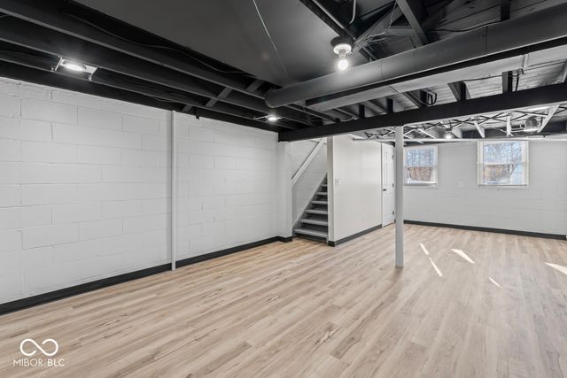 8807 Center Street, Indianapolis, IN 46234