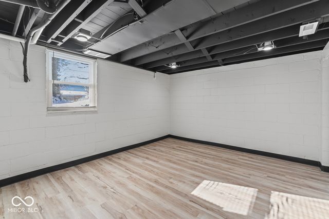 8807 Center Street, Indianapolis, IN 46234