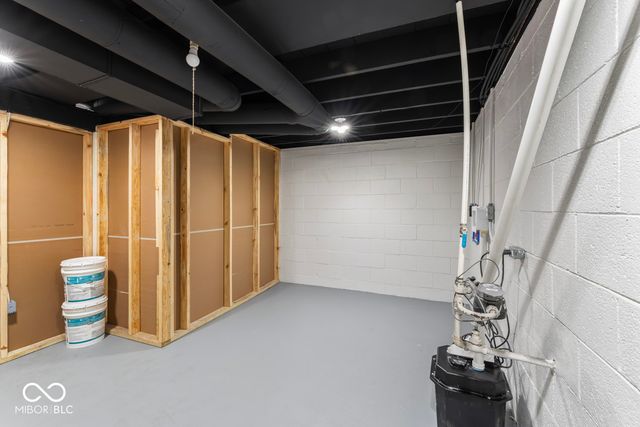 8807 Center Street, Indianapolis, IN 46234