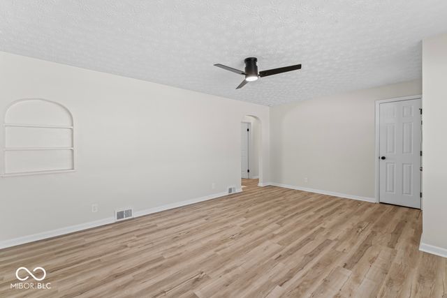 8807 Center Street, Indianapolis, IN 46234