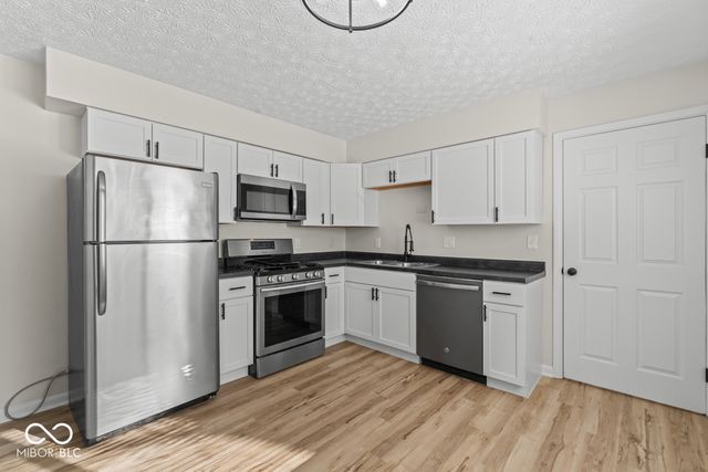 8807 Center Street, Indianapolis, IN 46234