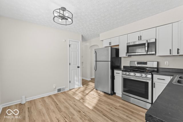 8807 Center Street, Indianapolis, IN 46234