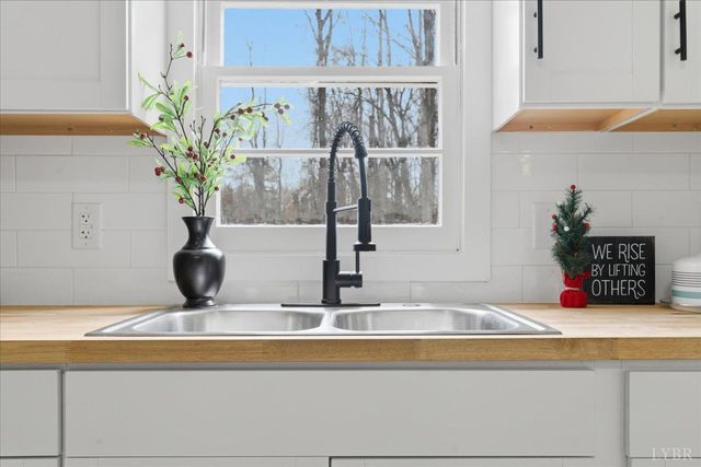 292 Evergreen Avenue, Appomattox, VA 24522