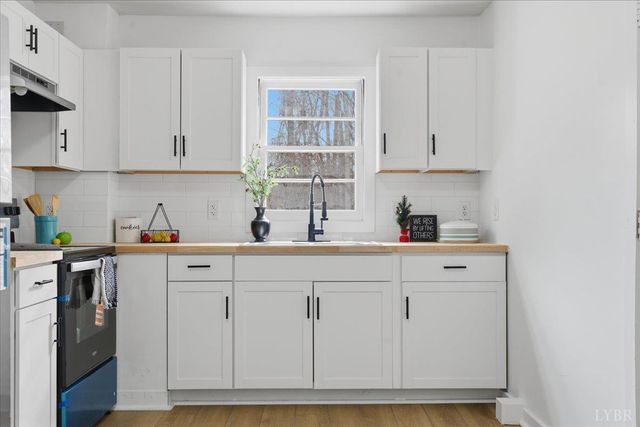 292 Evergreen Avenue, Appomattox, VA 24522