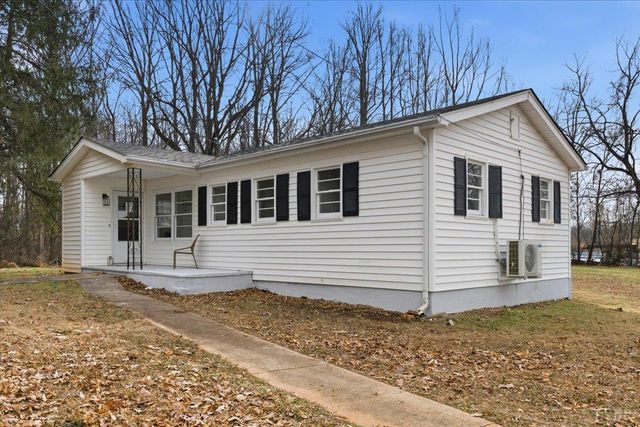 292 Evergreen Avenue, Appomattox, VA 24522