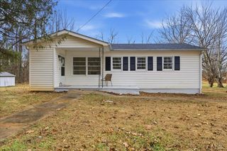 292 Evergreen Avenue, Appomattox, VA 24522