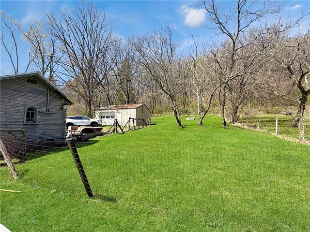 1135 N Liberty St, Taylor Twp, PA 16102