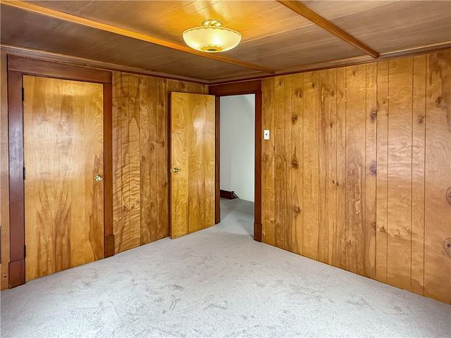 1135 N Liberty St, Taylor Twp, PA 16102