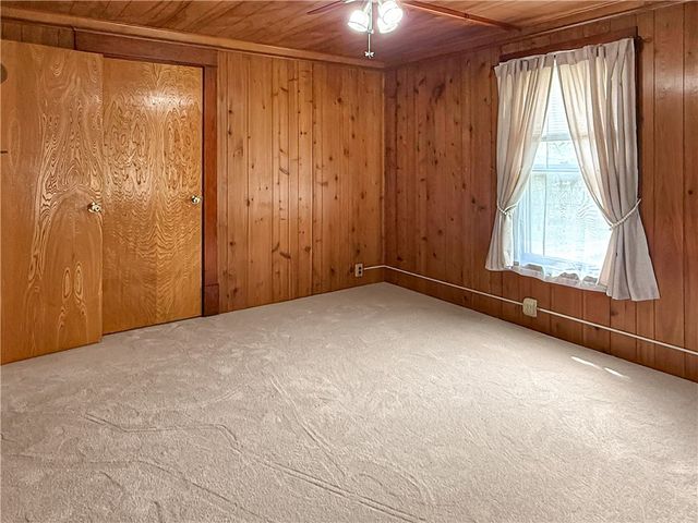 1135 N Liberty St, Taylor Twp, PA 16102