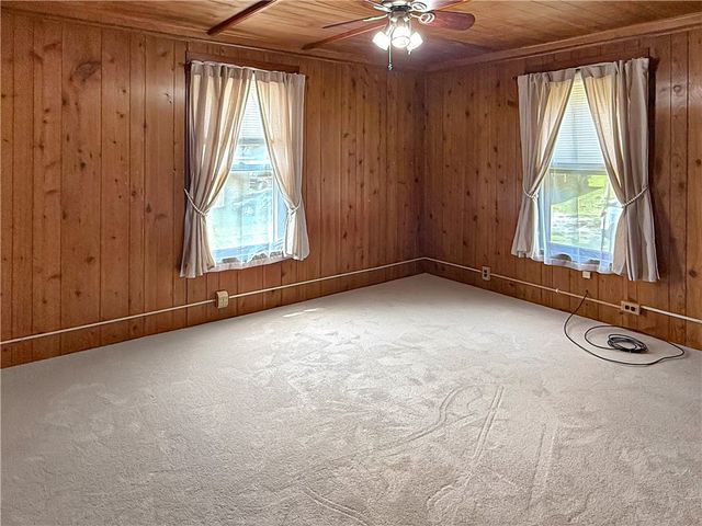 1135 N Liberty St, Taylor Twp, PA 16102