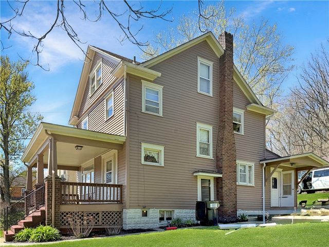 1135 N Liberty St, Taylor Twp, PA 16102