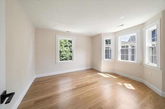 8 Hollis Street, Newton, MA 02458