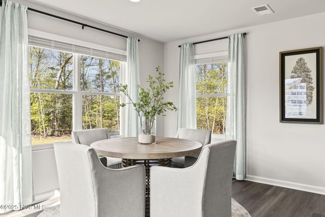 201 Staysail Drive, Elizabeth City, NC 27909