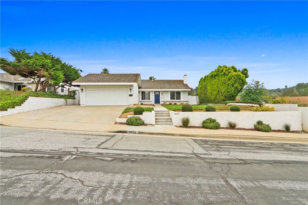 Image 2 of property listing at 1652 Calle Miradero, San Dimas, CA 91773