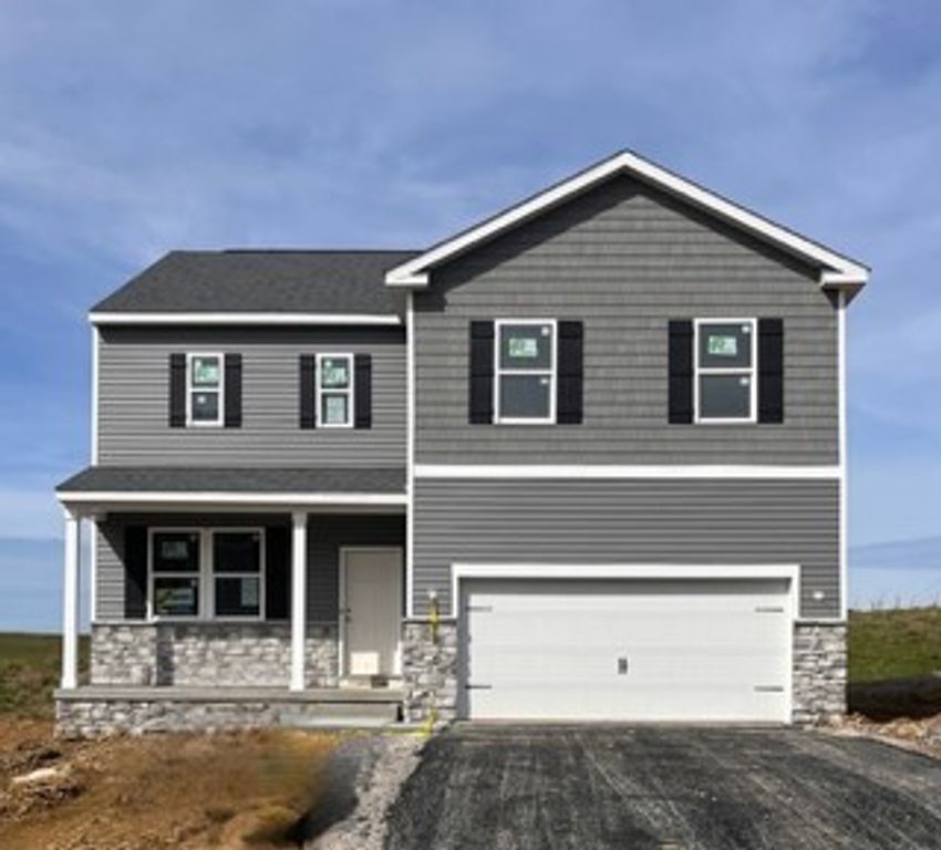 347 Leslie Farms Dr., Connoquenessing Boro, PA 16033