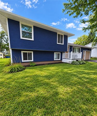 3 Currier Lane, Gates, NY 14624