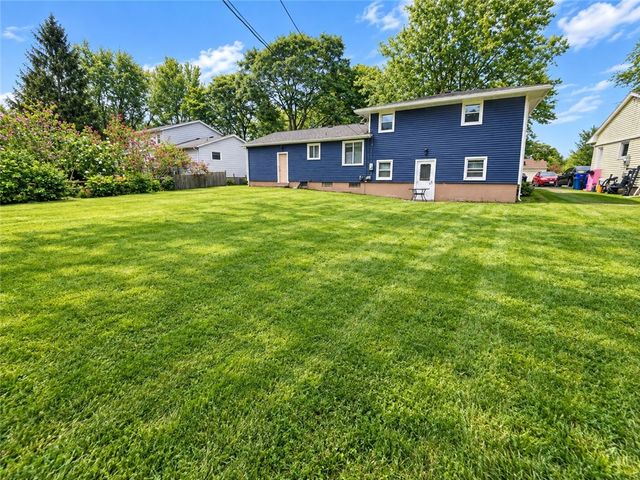 3 Currier Lane, Gates, NY 14624