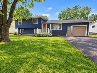 3 Currier Lane, Gates, NY 14624