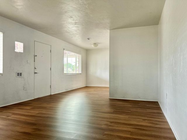 751 W 3rd Place, Mesa, AZ 85201