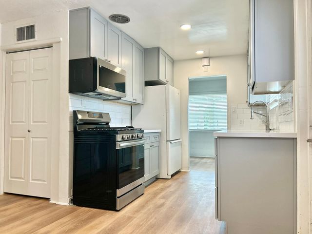 751 W 3rd Place, Mesa, AZ 85201