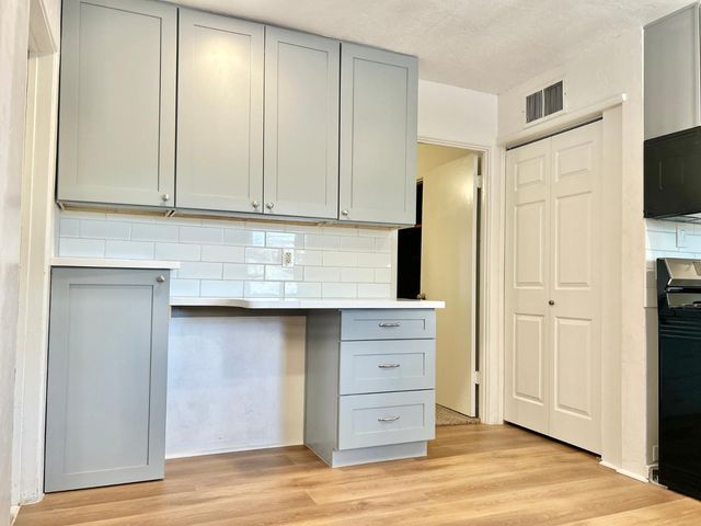 751 W 3rd Place, Mesa, AZ 85201