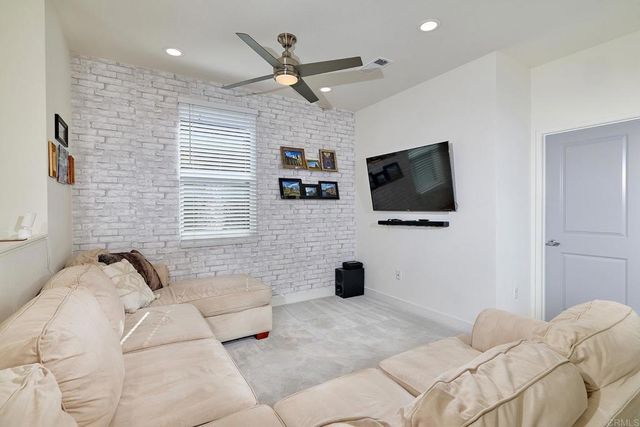 1278 Via Fanal, Oceanside, CA 92056