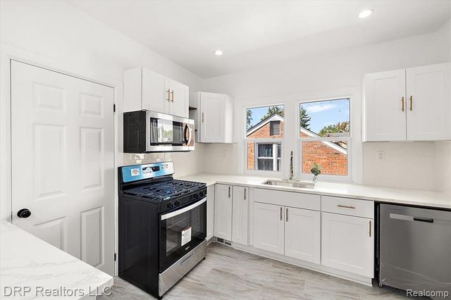 14861 Saint Marys Street, Detroit, MI 48227
