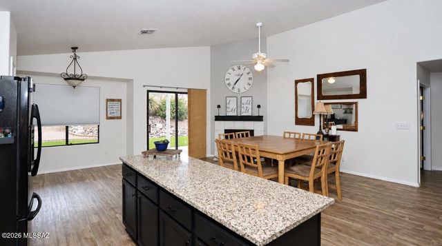8906 N Cahill Way, Tucson, AZ 85742
