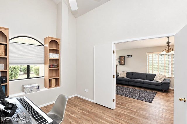 8906 N Cahill Way, Tucson, AZ 85742