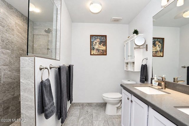8906 N Cahill Way, Tucson, AZ 85742