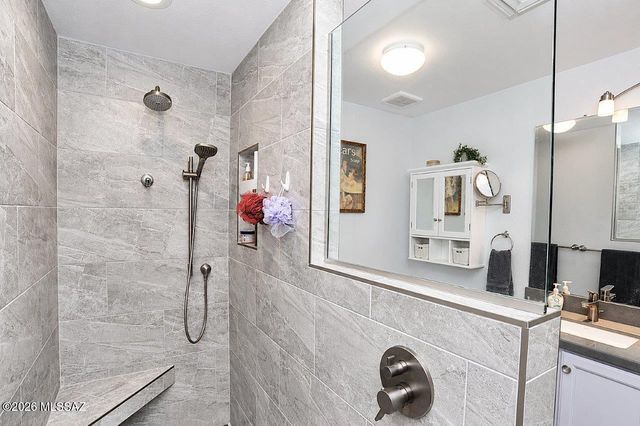 8906 N Cahill Way, Tucson, AZ 85742