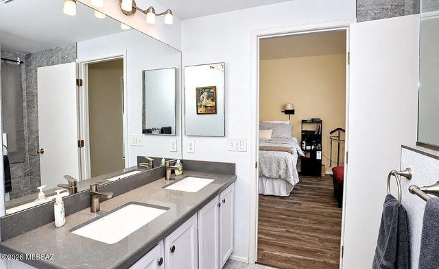 8906 N Cahill Way, Tucson, AZ 85742