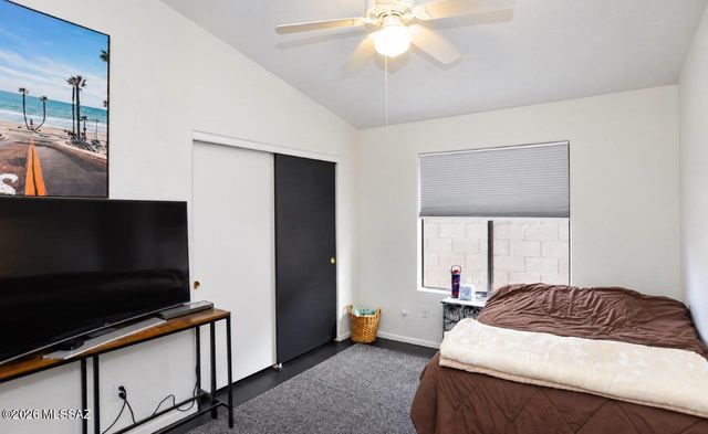 8906 N Cahill Way, Tucson, AZ 85742