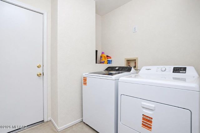 8906 N Cahill Way, Tucson, AZ 85742