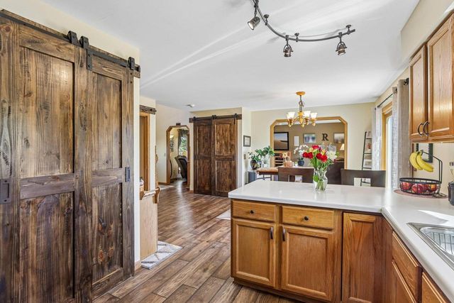 422 Oakwood Drive, Oregon, WI 53575