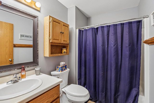 422 Oakwood Drive, Oregon, WI 53575