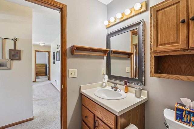 422 Oakwood Drive, Oregon, WI 53575