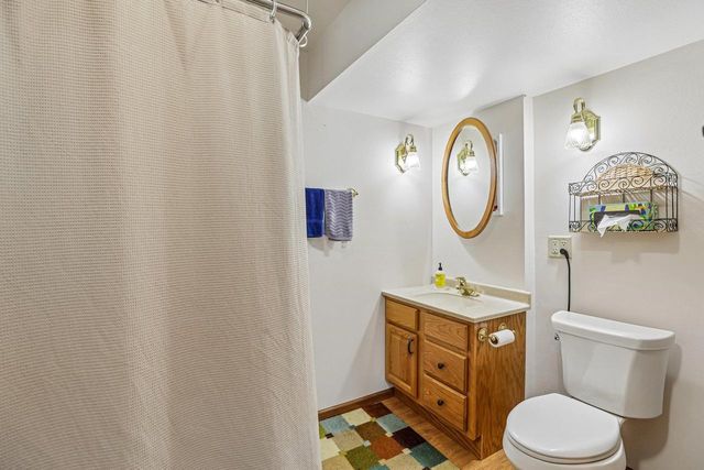 422 Oakwood Drive, Oregon, WI 53575