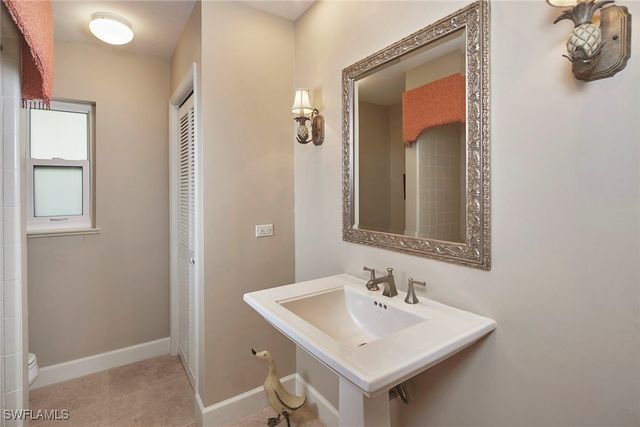 208 Silverado DR, Naples, FL 34119