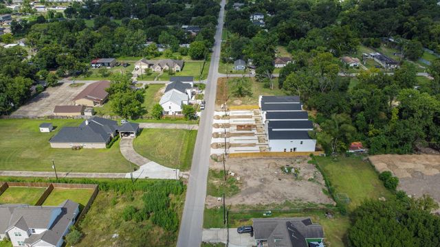 9409 Irby Street, Houston, TX 77088