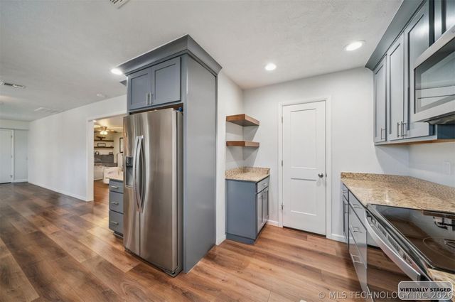 1335 N McFarland Place, Claremore, OK 74017