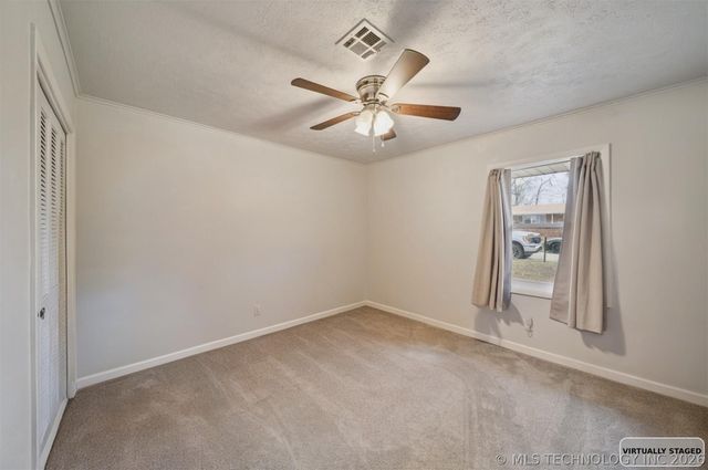 1335 N McFarland Place, Claremore, OK 74017