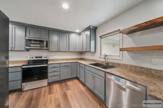 1335 N McFarland Place, Claremore, OK 74017