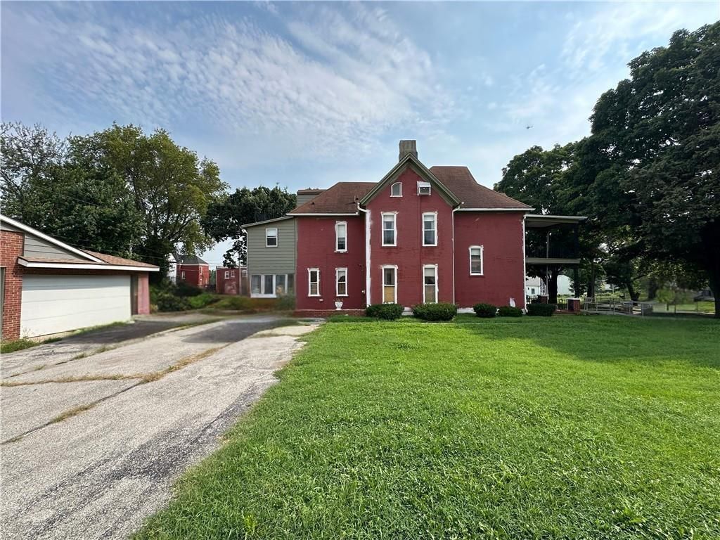 1215 Park Avenue, Kansas City, MO 64127