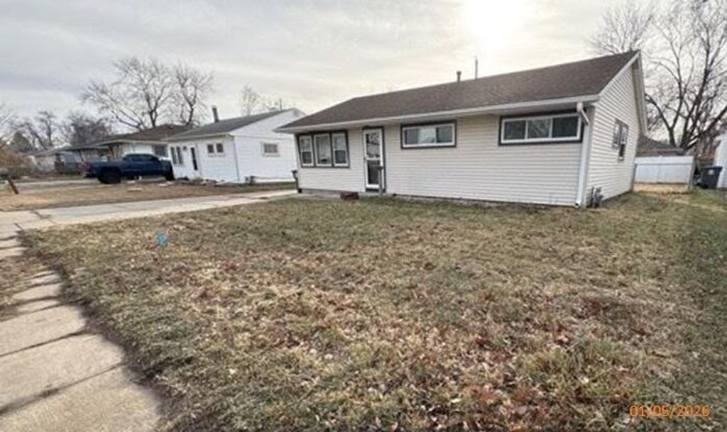 2731 AVE H, Council Bluffs, IA 51501