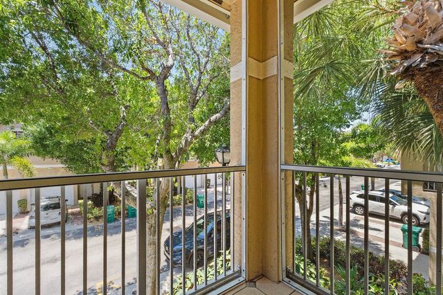 114 Lighthouse Circle Unit C, Tequesta, FL 33469