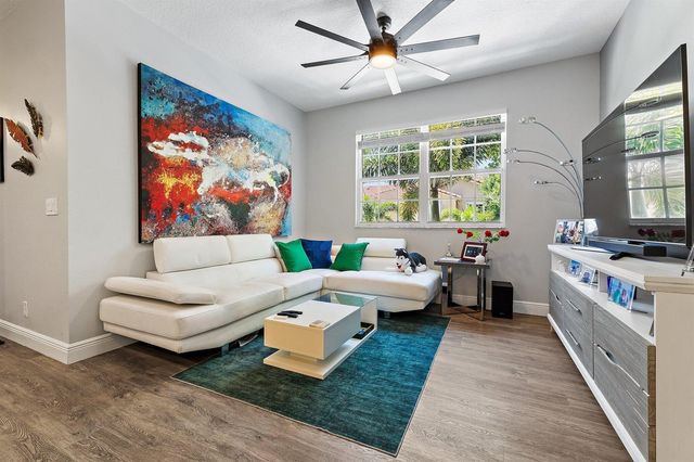 114 Lighthouse Circle Unit C, Tequesta, FL 33469