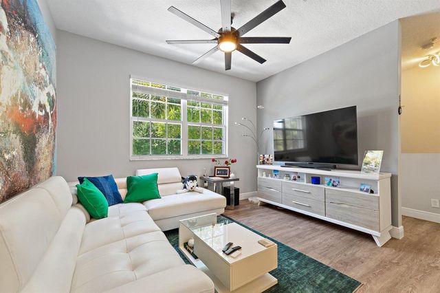 114 Lighthouse Circle Unit C, Tequesta, FL 33469