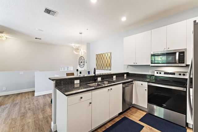 114 Lighthouse Circle Unit C, Tequesta, FL 33469